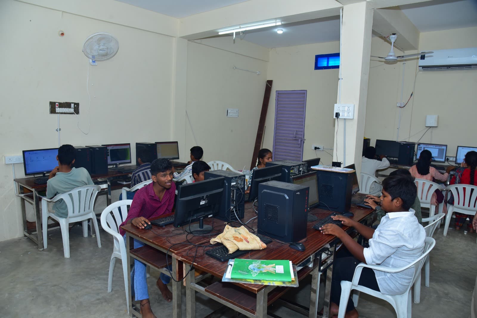RACE Institute — Student environment